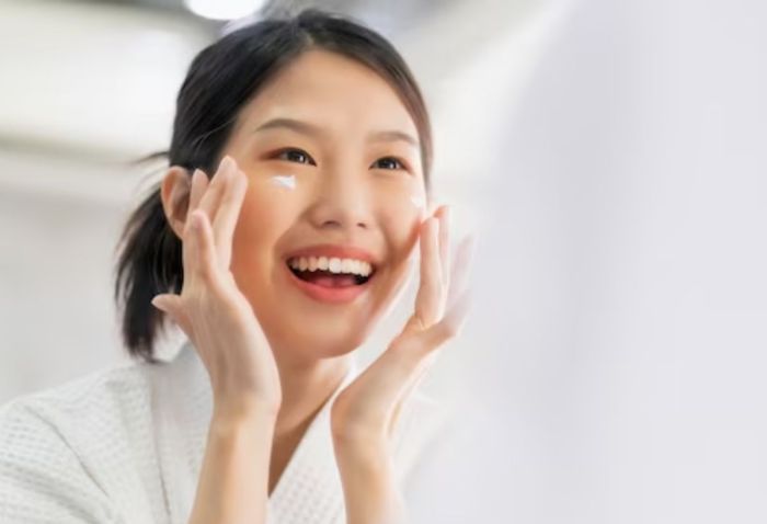 Trik Merawat Kulit agar Tetap Glowing di Cuaca Tropis