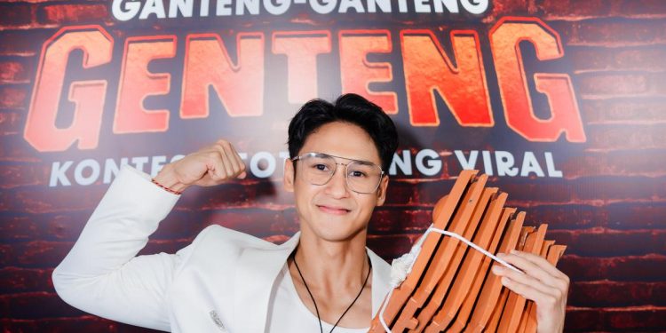 Diet Ketat dan Latihan Otot Antonio Blanco Jr untuk Vidio Series Ganteng-Ganteng Genteng