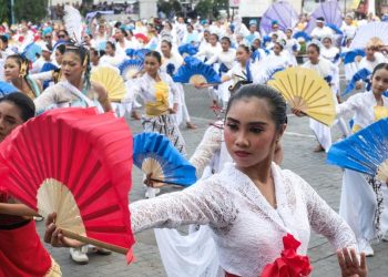 1.700 Penari Beraksi dalam Ritme Solo Menari 2026