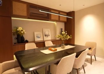 5 Potret Dapur dan Meja Makan Minimalis dan Hangat di Rumah Mona dan Indra