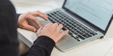 Apa itu BCC dalam Email dan Kapan Harus Menggunakannya