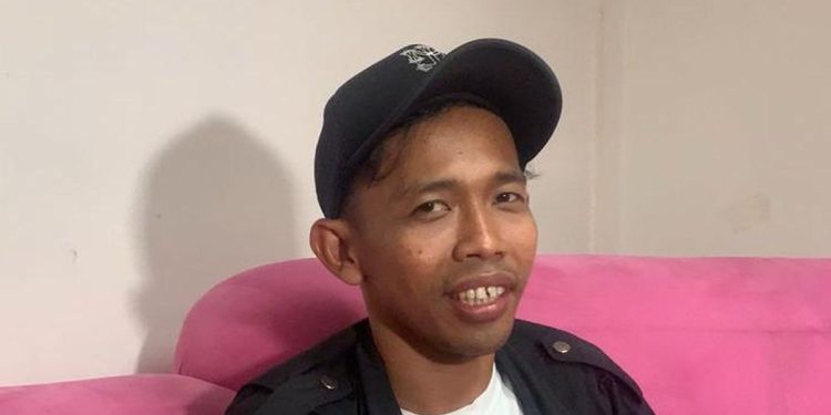 Dede Sunandar Memikirkan Cara Menjelaskan Anak Tentang Keputusan Cerai