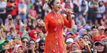 6 Potret Krisdayanti Beraksi di Bung Karno Fest 2026 Rayakan HUT Ke-499 Jakarta