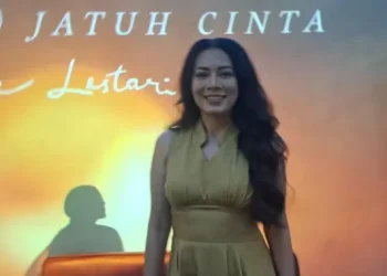 Adaptasi Setelah 18 Tahun Absen Rilis Album Oleh Dee Lestari Termasuk Konten TikTok