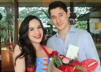 7 Potret Dapur Minimalis Memanjang di Bali dari Nino Fernandez dan Steffi Zamora