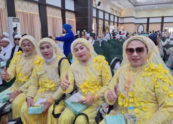 Tampilan Busana Shinta Jemaah Haji dari Gowa