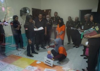 Rekonstruksi Mengungkap Peran Ketua Yayasan Daycare Ikat Anak