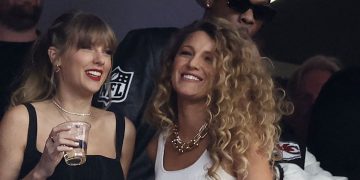 Blake Lively Absen dari Pesta Lajang Taylor Swift