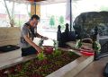 Ziarah Kapolri ke Makam Bung Karno, Gus Dur, dan Soeharto