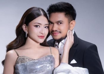 Nathalie Holscher dan Aripat Unggah Foto Berlatarkan Biru, Apakah Pernikahan Semakin Dekat?