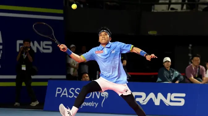 Desta Menjalani Operasi Setelah Cedera Mata Saat Bermain Padel