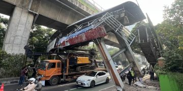 Sopir Truk Penabrak JPO di Tendean Jaksel Diperiksa Polisi