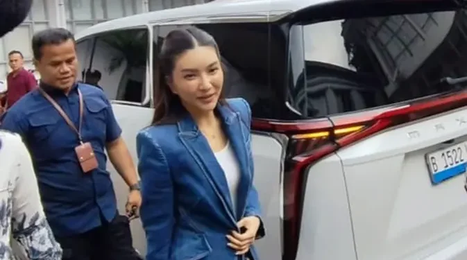 Sarwendah Bantah Putus Komunikasi, Ruben Onsu Miliki Nomor Rahasia Ketiga
