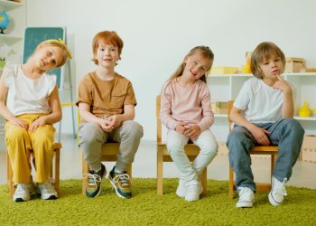 Mengapa Terjadi dan Cara Orang Tua Membantu Anak Siap Sekolah