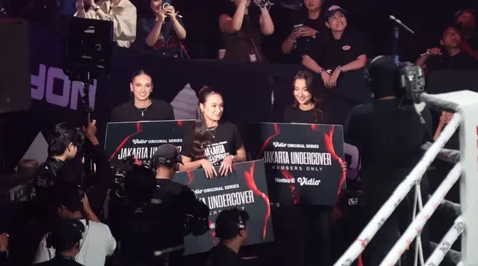 Haico Caitlin dan Carissa Meriahkan BYON Combat Showbiz 8
