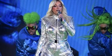 Bebe Rexha Mengisahkan Bantuan yang Diterimanya dari Taylor Swift pada 2019