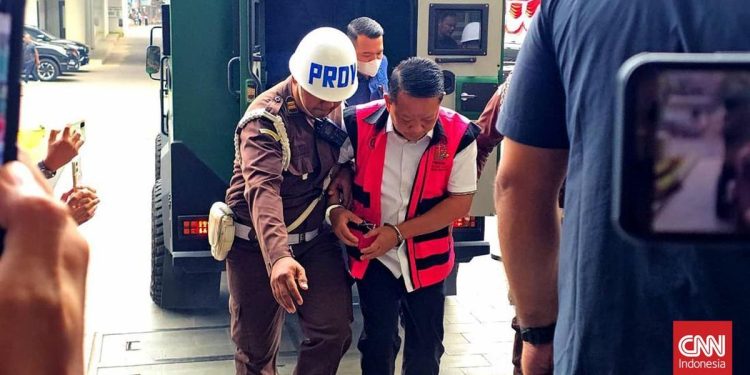 Diperiksa 10 Jam, Febrie Adriansyah Dapat 50 Pertanyaan Terkait Kasus TPPU