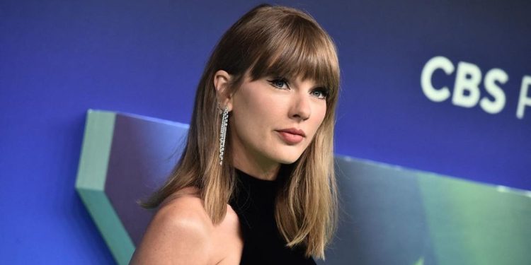 Menang, Taylor Swift Dedikasikan Video of the Year VMA untuk Dolly Parton
