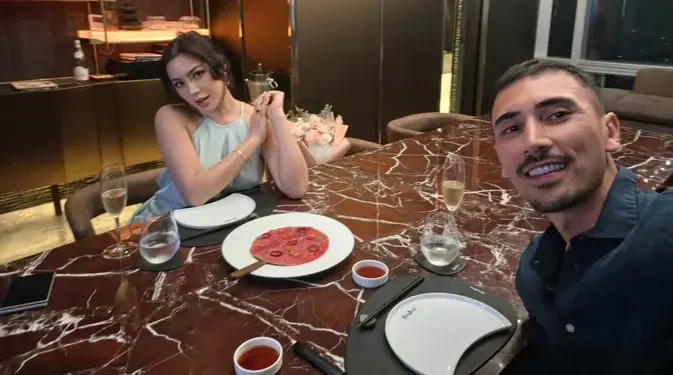 Potret Jessica Iskandar Rayakan Pernikahan ke-5 dengan Vincent Verhaag