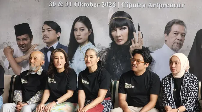 Maudy Koesnaedi Perankan Karakter Antagonis Dalam Teater Njonja Ati Soetji