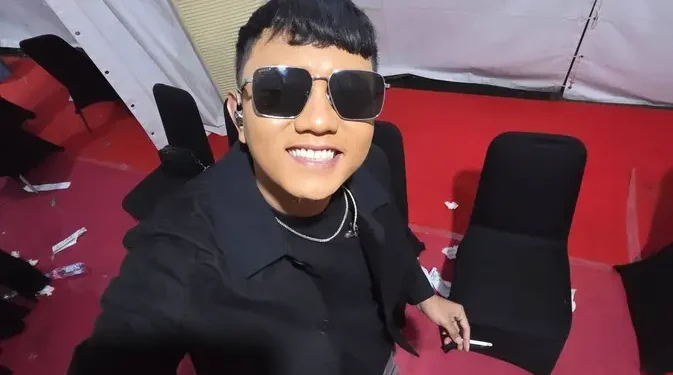 Denny Caknan Pamer Mobil Pickup Hadiah Ulang Tahun dari Bella Bonita Tahun Lalu