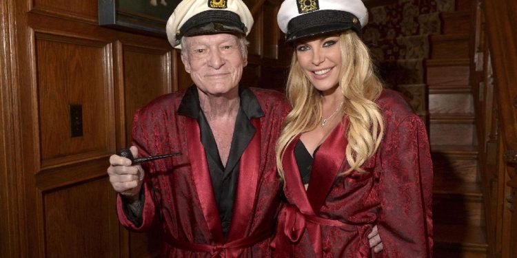 Istri Tuduh Mendiang Hefner Melakukan Pelecehan Seksual