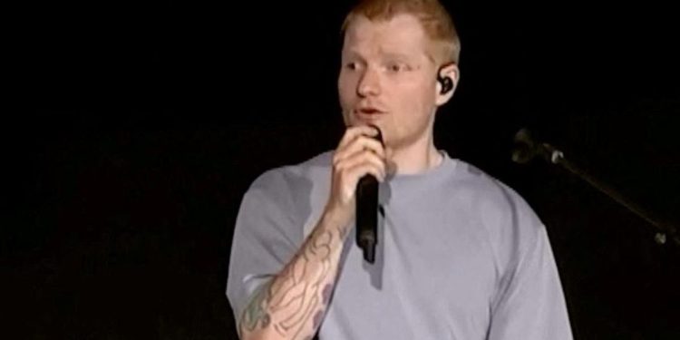 Ed Sheeran Tanggapi Cacian Sepupu Terkait Masalah Dengan Macklemore