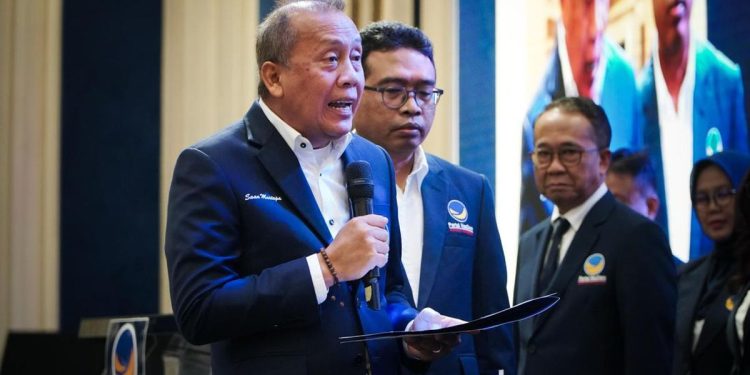 Cek Kabar Anggota DPR Tonny Tesar Usulkan Pemakzulan Gibran