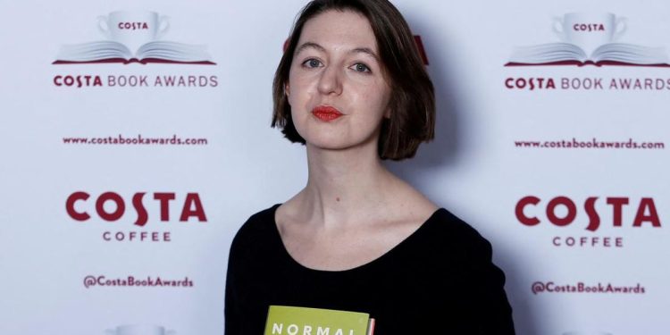 Sally Rooney Dukung Pro-Palestina, Karya Novelnya Dilarang di Inggris