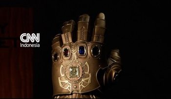 Replika Sarung Tangan Infinity Thanos di Avengers Akan Dilelang